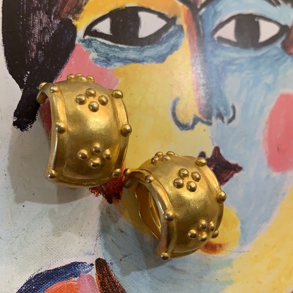 Vintage Gold Tone Earrings - Picture 1 of 8